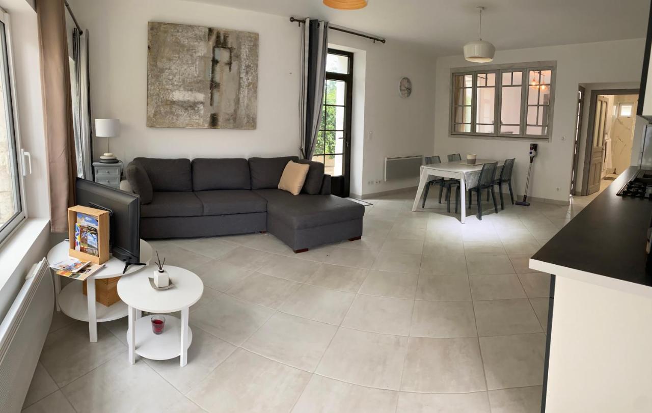 Appartement Cour Ancienne Abbaye Saint-Astier  Esterno foto